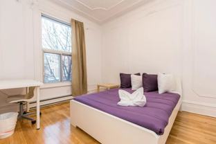 Rue Villeneuve Ouest & Rue Clark - Photo 1 of 1