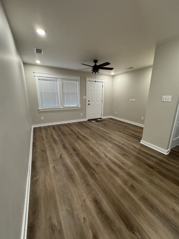 116B Montrose Dr #1 - Photo 3 of 17