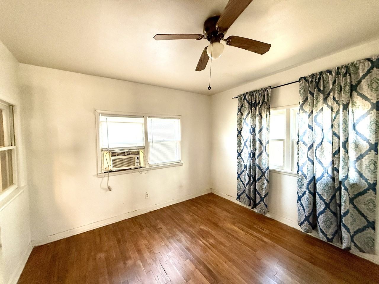 43 1/2 15th Pl #1 - Photo 7 of 20