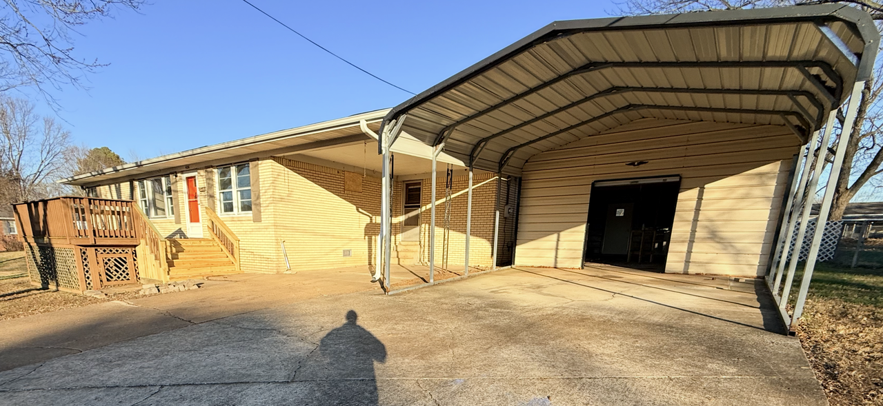 426 Evergreen St #1 - Photo 2 of 18