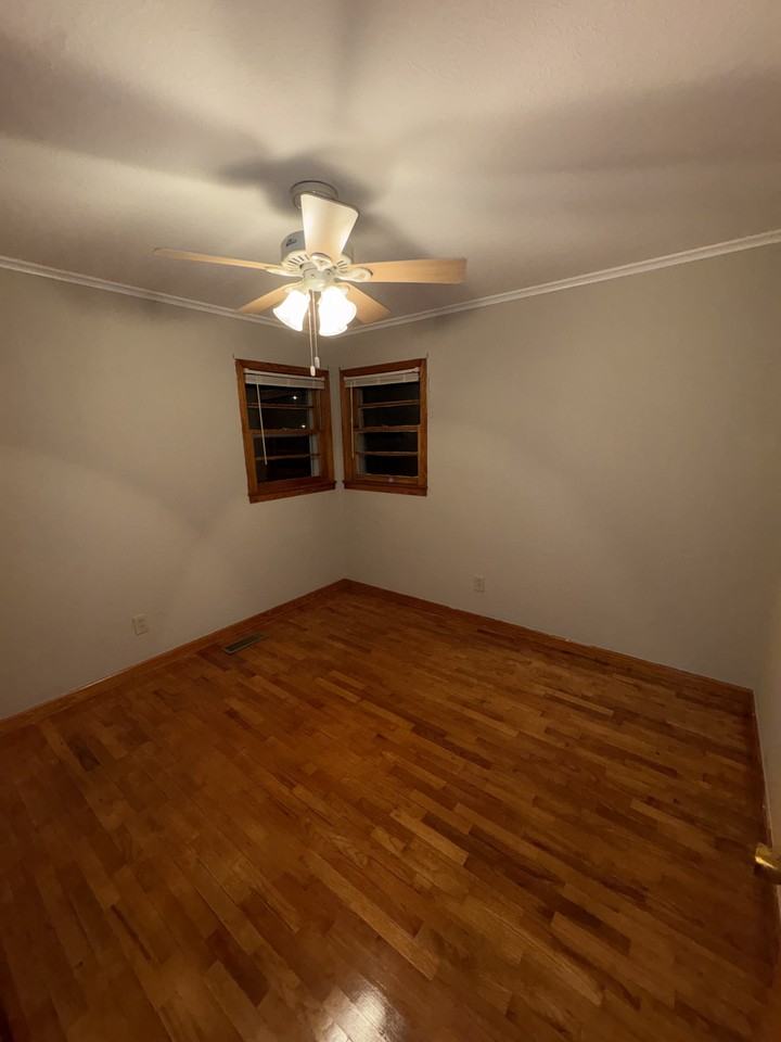 426 Evergreen St #1 - Photo 7 of 18