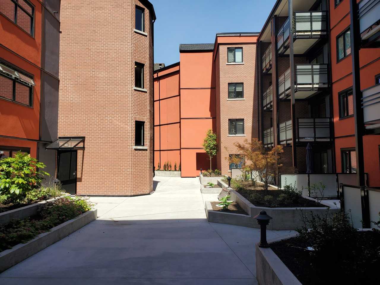 West Bay Court - Photo 4 of 28