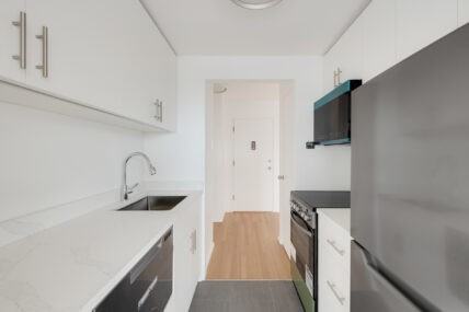 Liscombe Manor - Photo 3 of 11