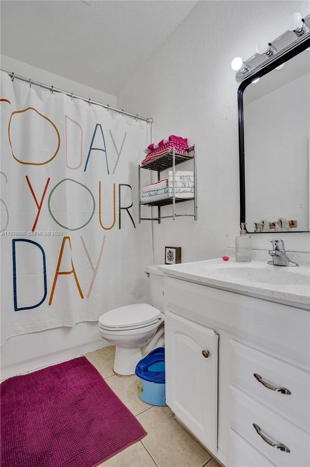 1129 10th Street - Photo 5 of 15