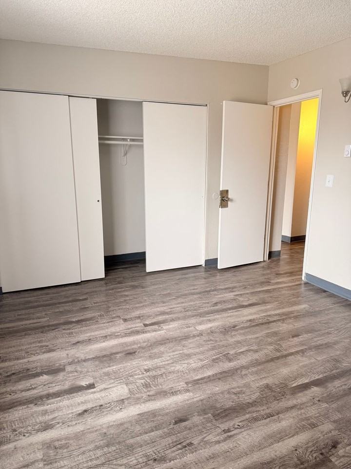 Peak 4420 on East Pikes Peak Avenue - Photo 3 of 20