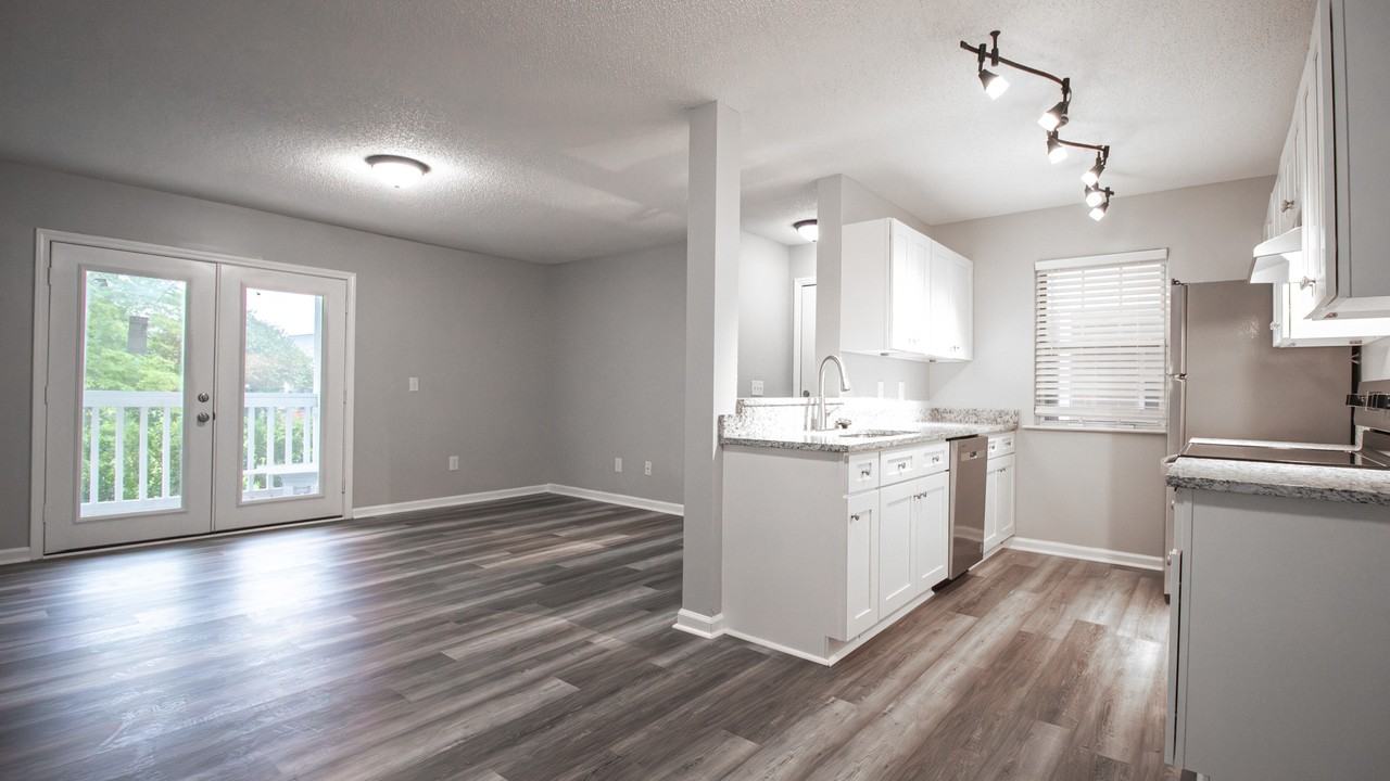 403 S Thomas Rd #C - Photo 6 of 15