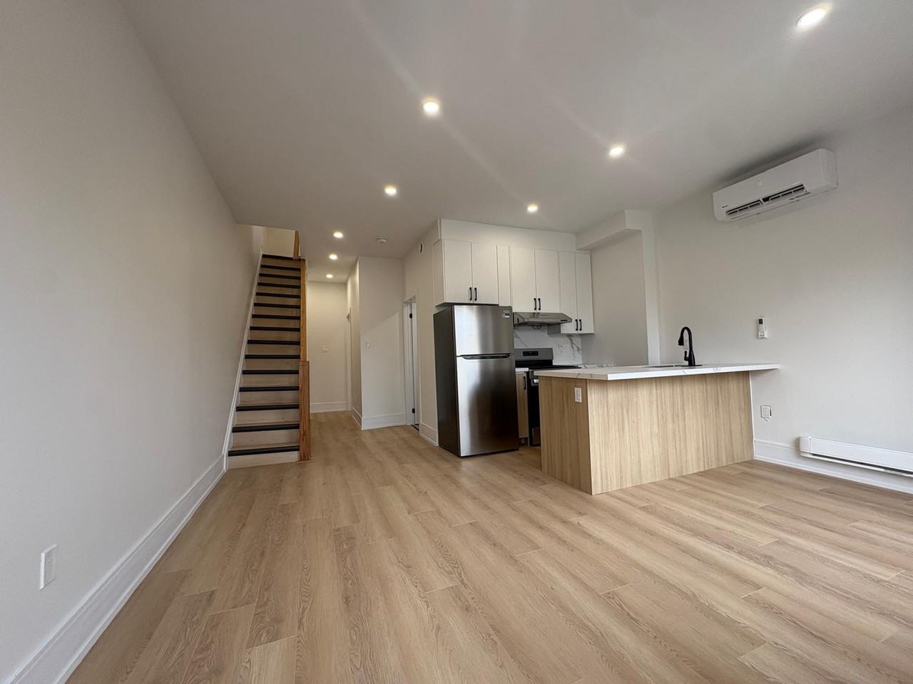 70 Lansdowne Avenue #1 - Photo 2 of 14