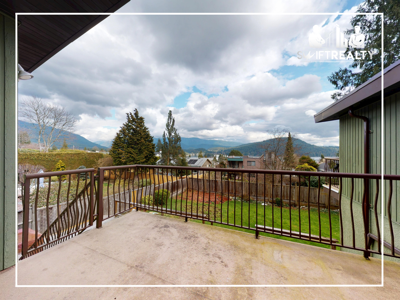 426 Fairway Drive - Photo 4 of 18