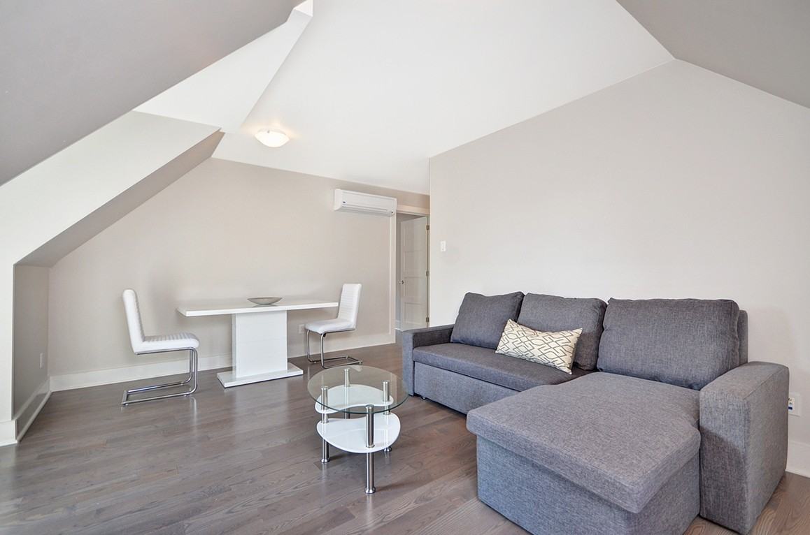 160 Waverley St #3 - Photo 5 of 11