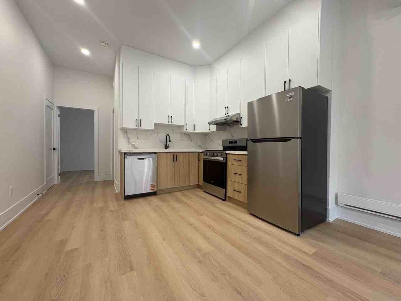 70 Lansdowne Avenue #2 - Photo 3 of 6