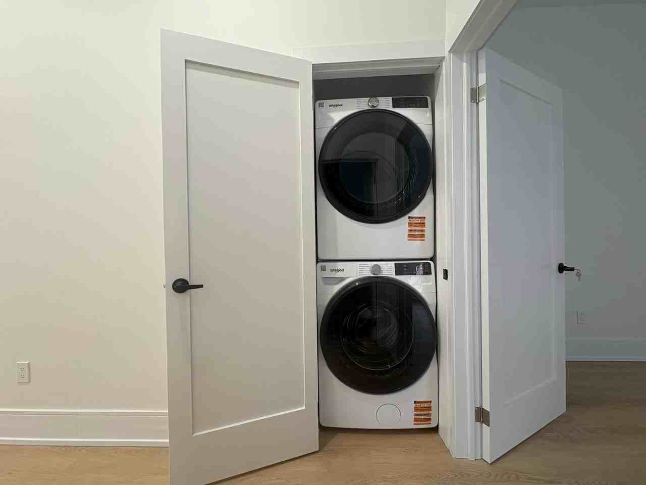 70 Lansdowne Avenue #2 - Photo 5 of 6