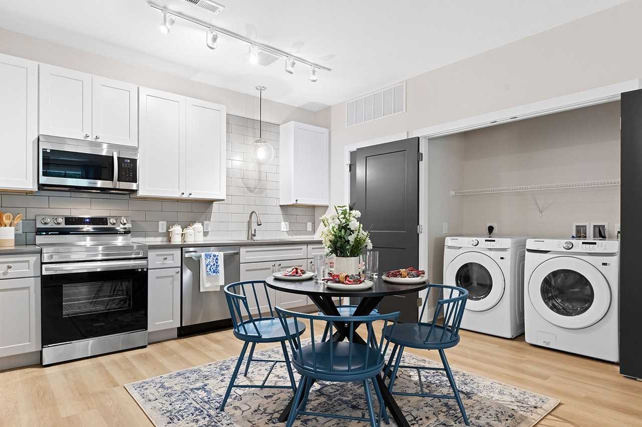 Parkview at Spring Hill Apartments - Photo 3 of 30