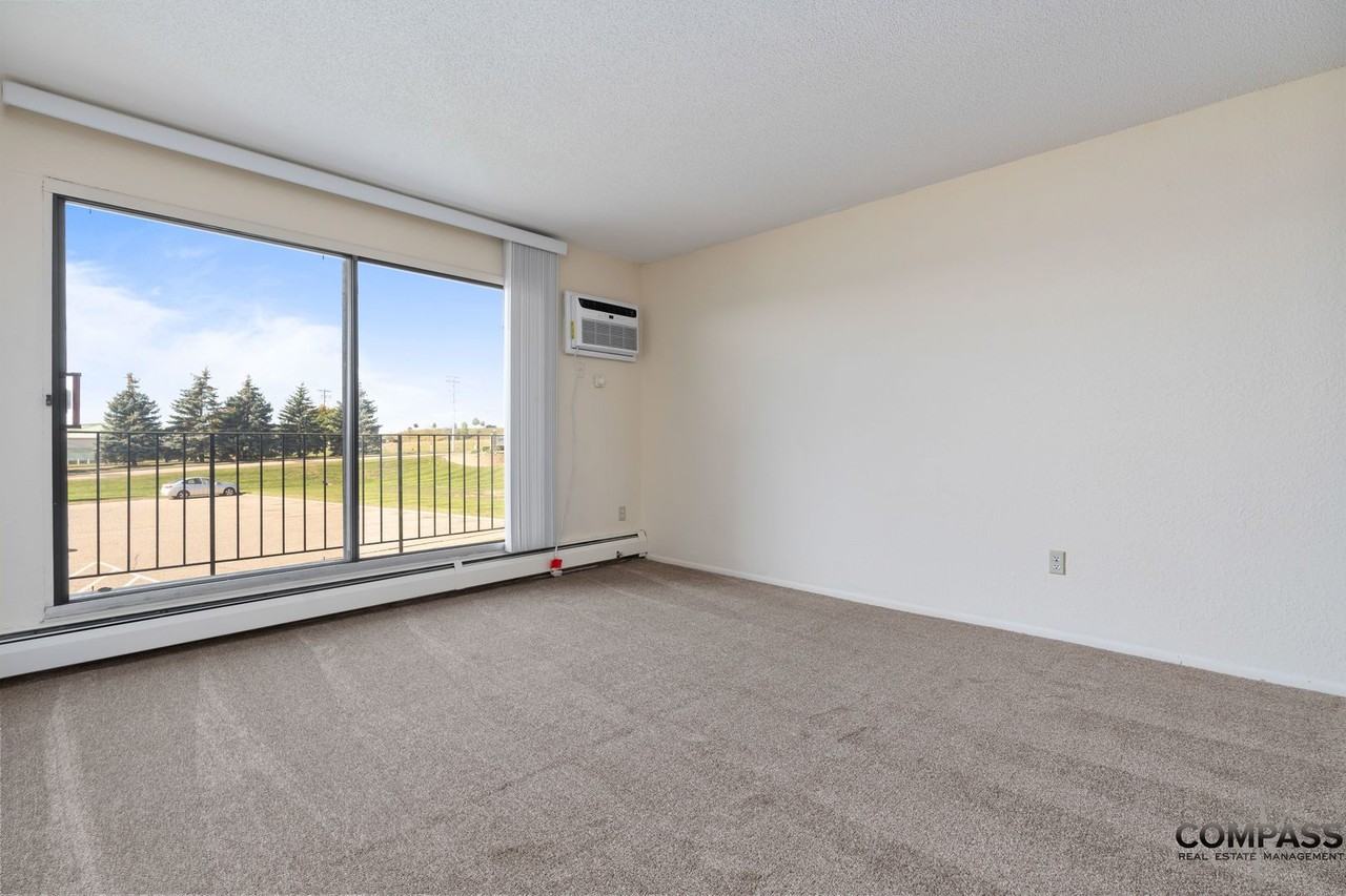 2215 - Westwinds Apartments - Photo 3 of 18