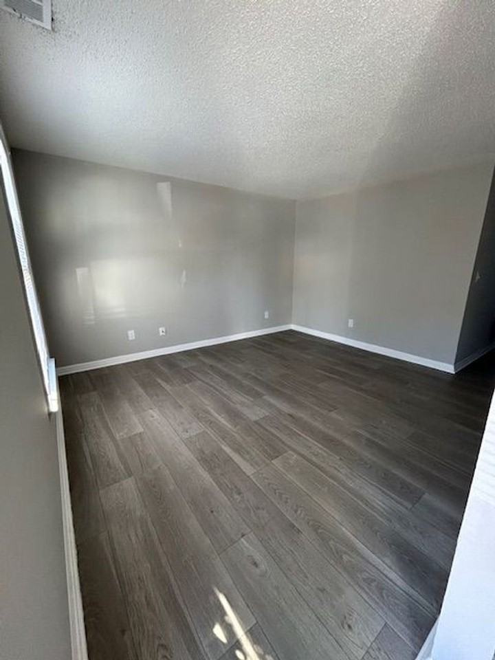 Pinebrook Placee - Photo 2 of 12