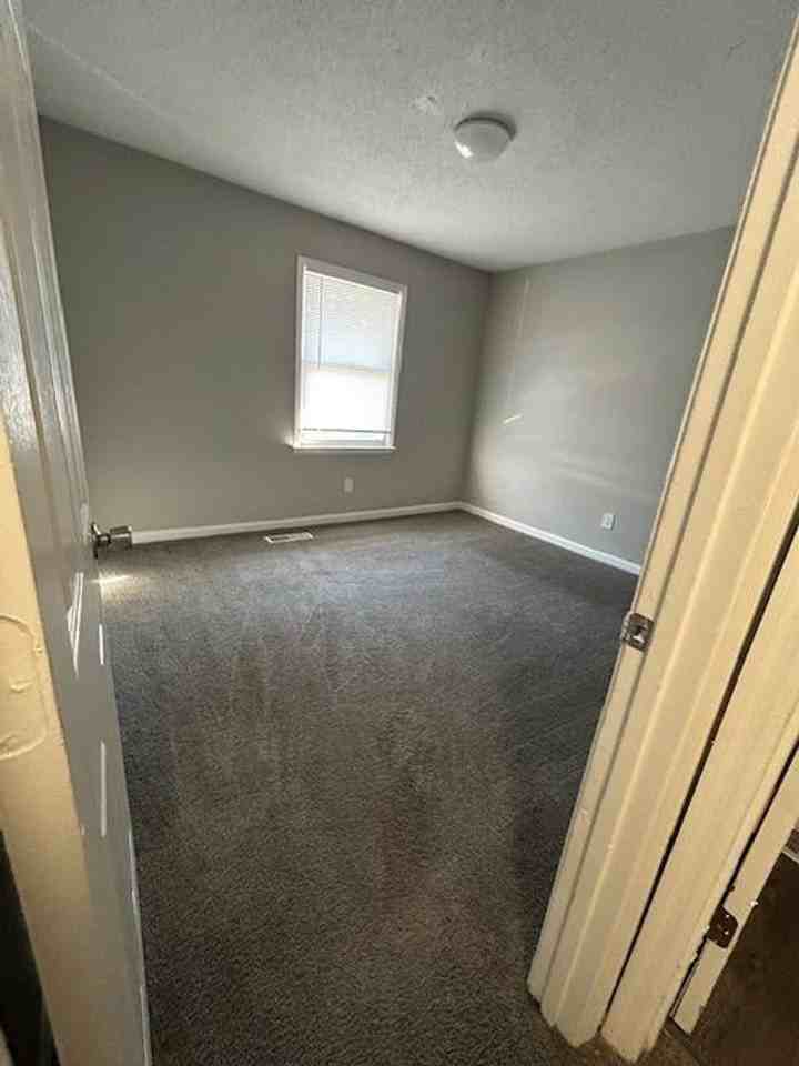 Pinebrook Placee - Photo 3 of 12