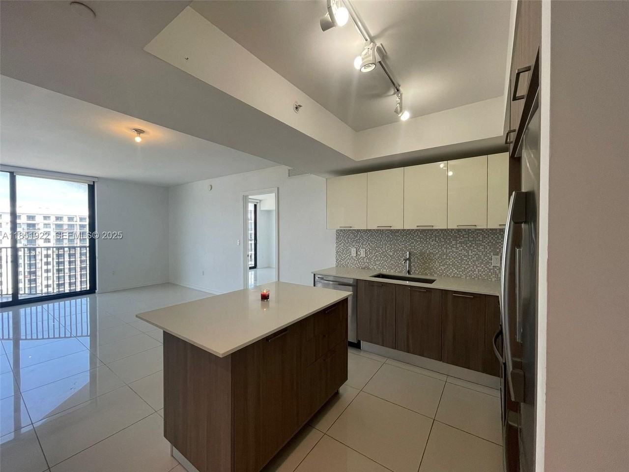 5252 Northwest 85th Avenue - Photo 6 of 20