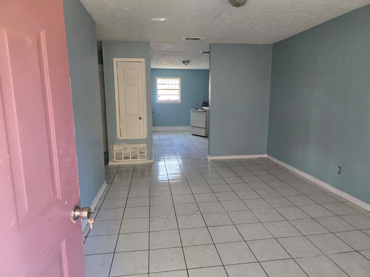 3380 Shady Oaks St #B - Photo 5 of 5