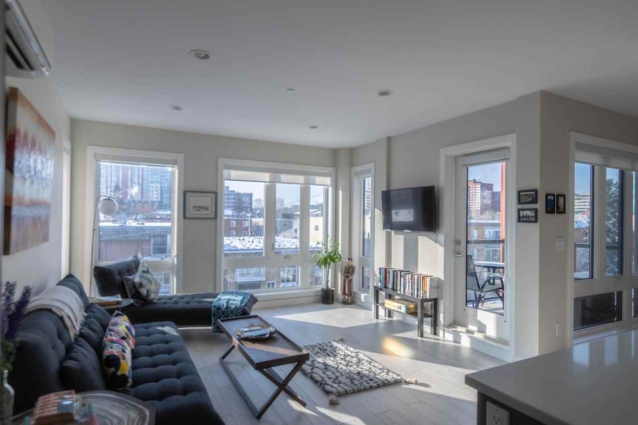 108 23 Ave Sw - Photo 2 of 26