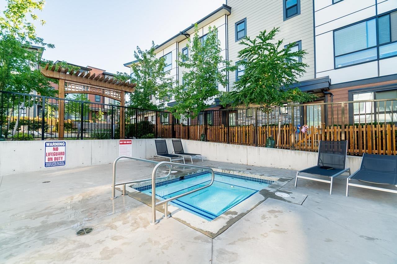 20150 81 Ave - Photo 3 of 19