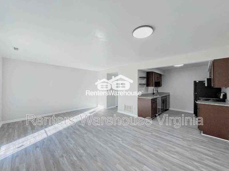 1866 Olde Buckingham Rd - Photo 7 of 28