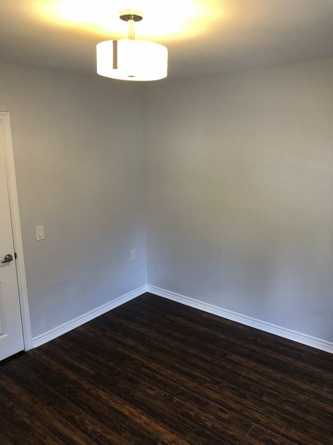 119 Hinton Ave N - Photo 6 of 14