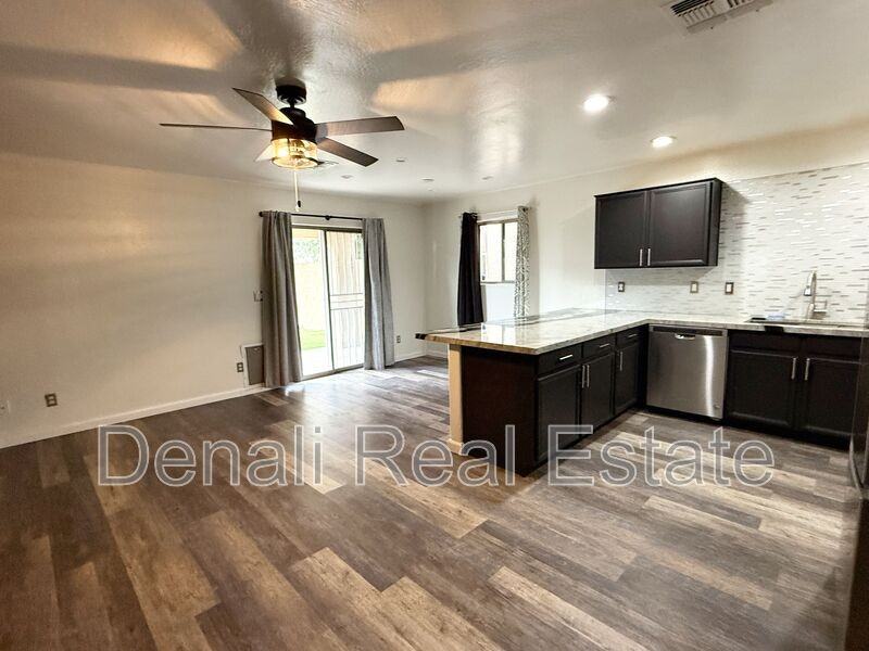 15634 N 29th Way - Photo 3 of 19