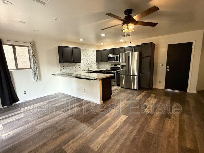 15634 N 29th Way - Photo 4 of 19