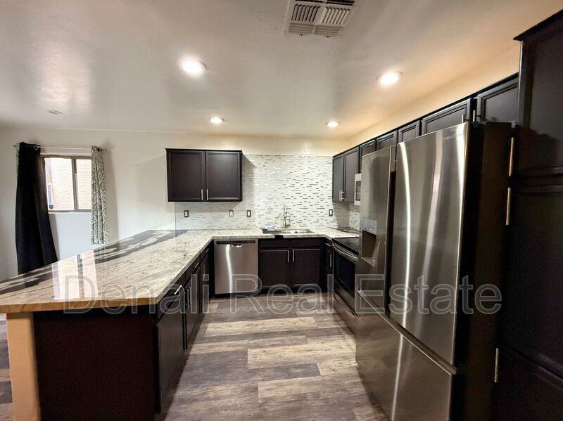 15634 N 29th Way - Photo 6 of 19