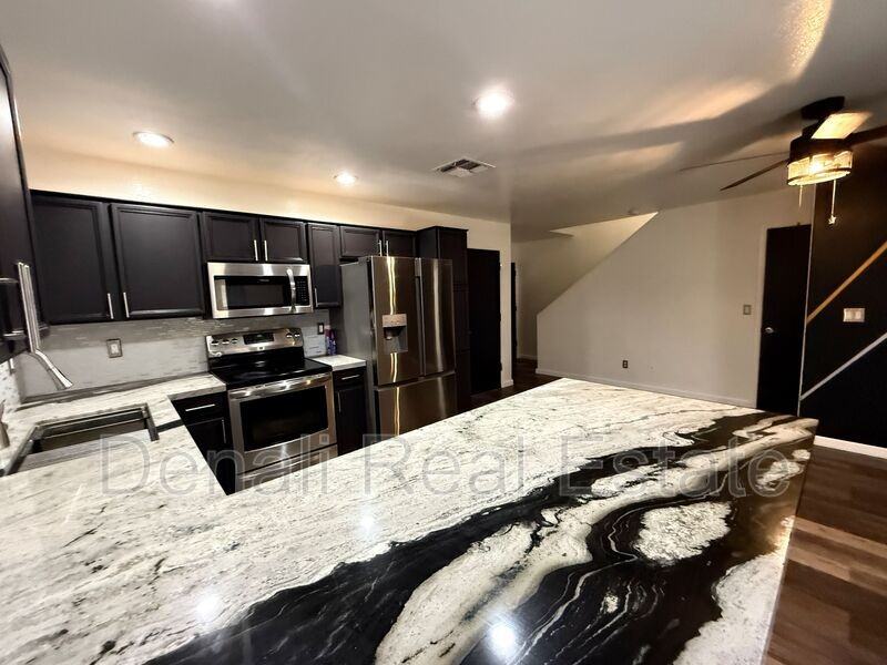 15634 N 29th Way - Photo 7 of 19