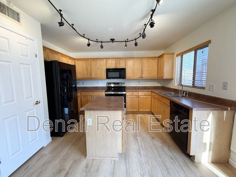 16283 N 159th Dr - Photo 6 of 25