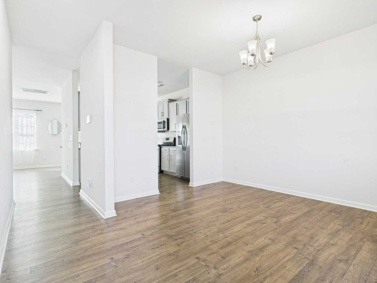 2032 Highland Knoll Dr #1 - Photo 2 of 24