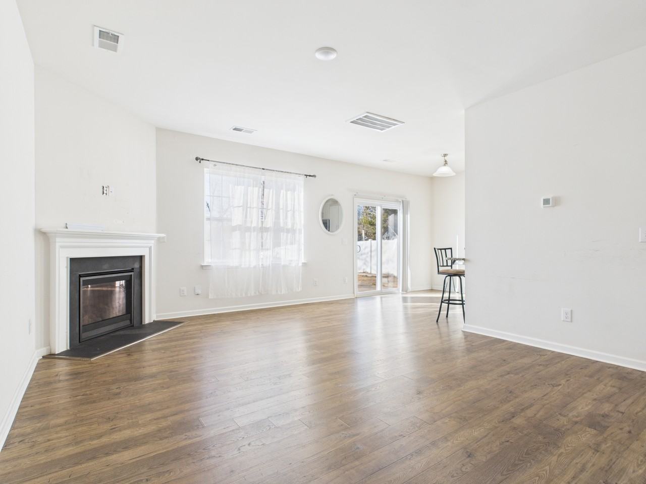 2032 Highland Knoll Dr #1 - Photo 3 of 24