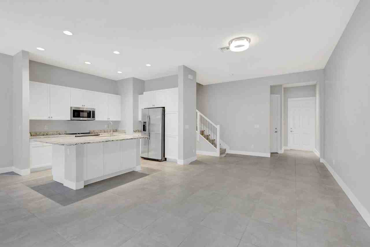 4924 POINTE MIDTOWN WAY 21 - 1 #1 - Photo 7 of 50