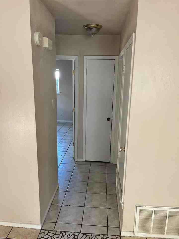 Avenue Del Rey - 159 #159 - Photo 6 of 11