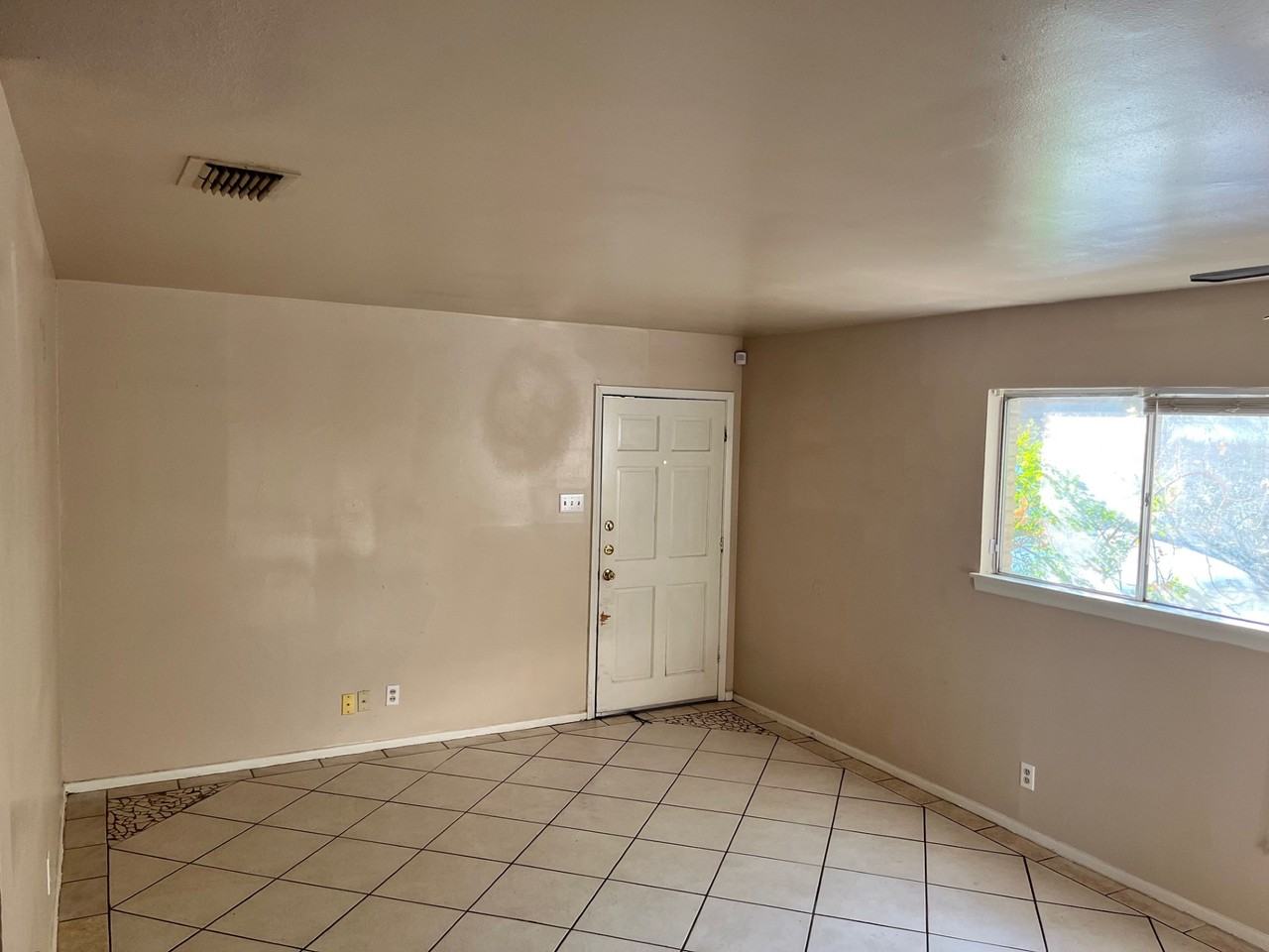 Avenue Del Rey - 159 #159 - Photo 7 of 11