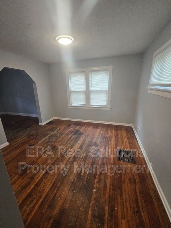 661 S Terrace Ave - Photo 7 of 18