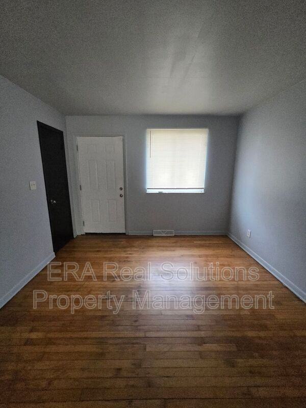 373 S Burgess Ave - Photo 3 of 13