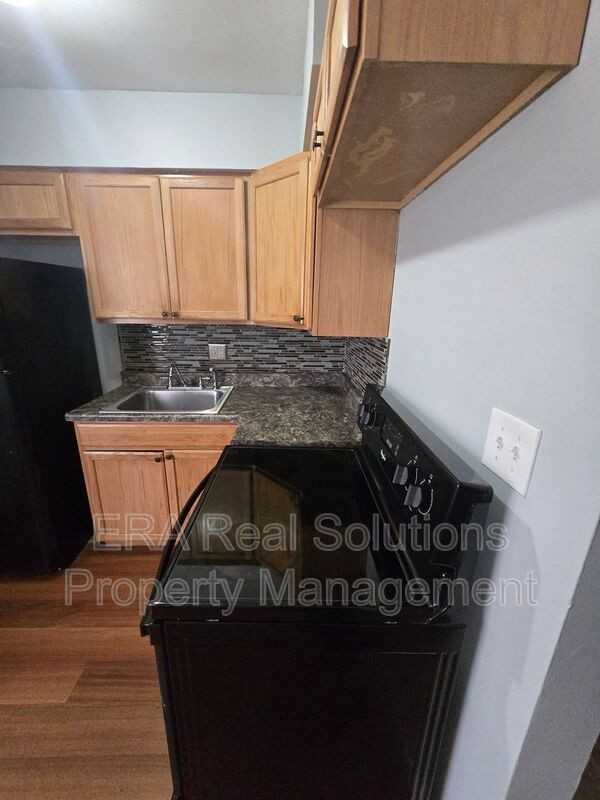 373 S Burgess Ave - Photo 6 of 13