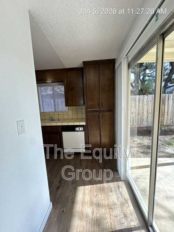 2019 E Walnut Ave - Photo 7 of 19