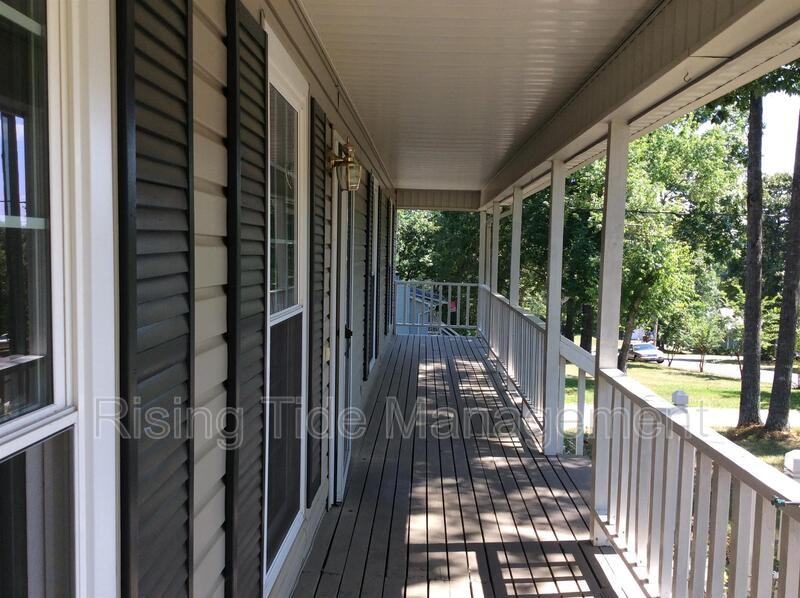 7449 Plantation Rd - Photo 2 of 7