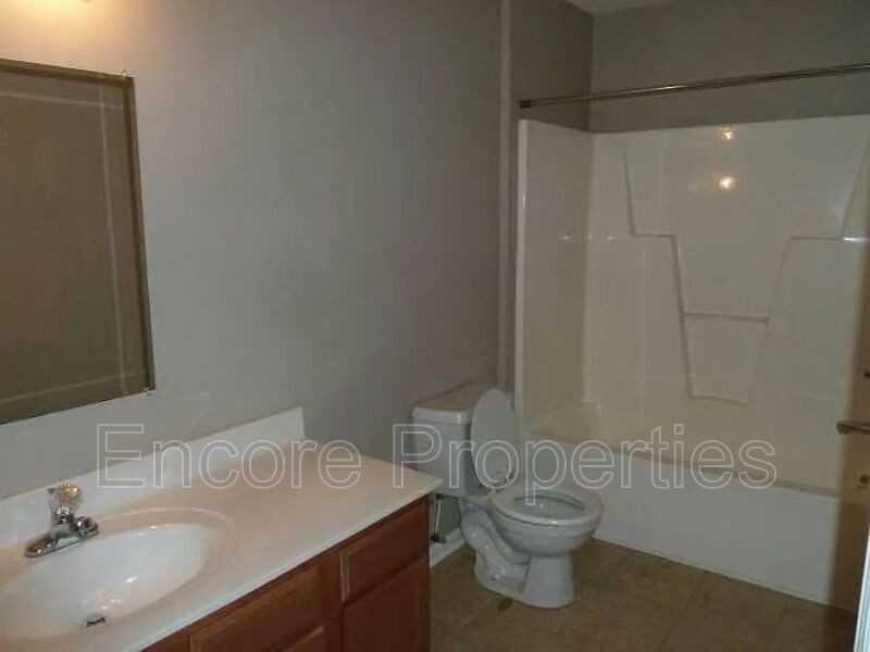 2004 Hart St #B - Photo 7 of 9