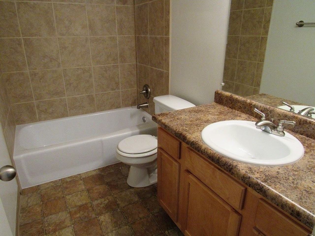 Bel Court Apartments - Photo 7 of 18