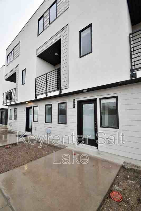 1590 Southwest #302 - Photo 2 of 22