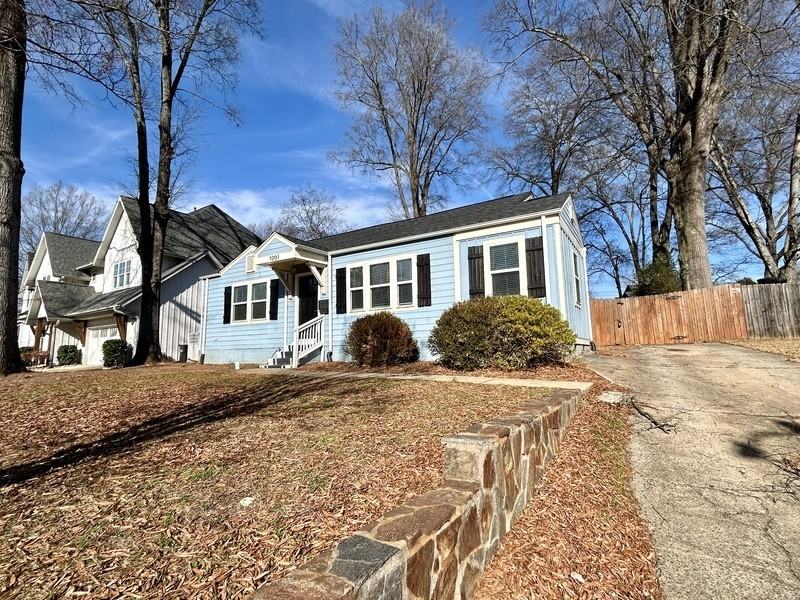 1001 Lunsford Pl - Photo 2 of 29