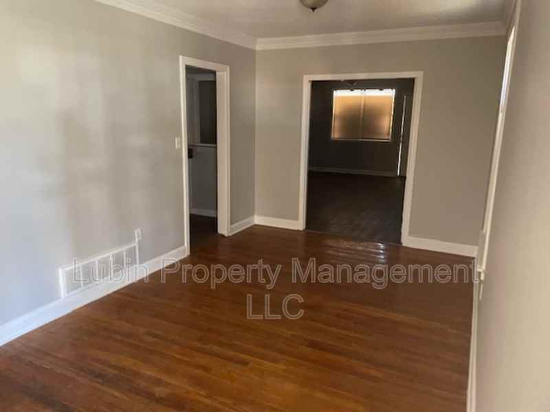 1715 Warner Ave - Photo 3 of 7