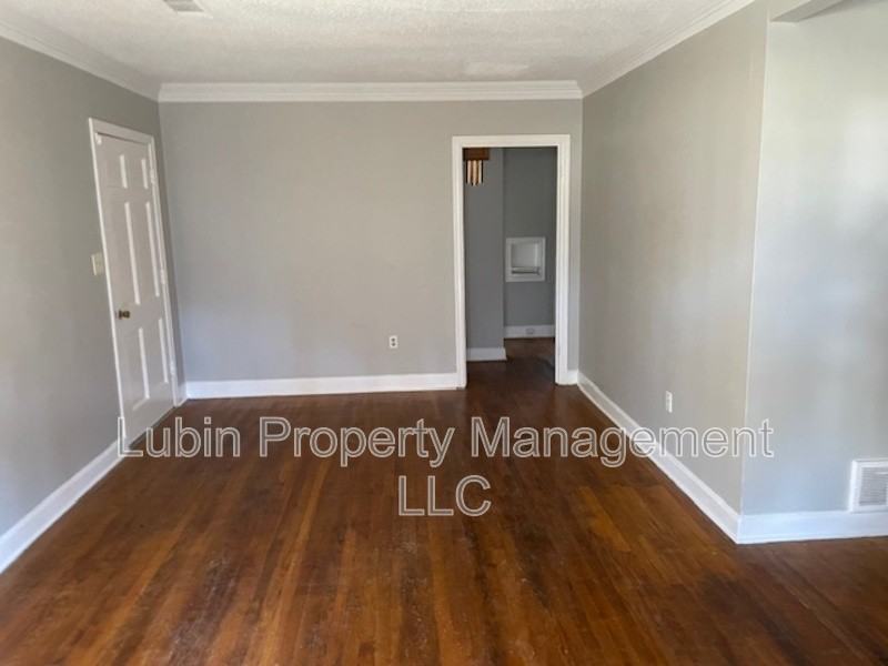 1715 Warner Ave - Photo 4 of 7