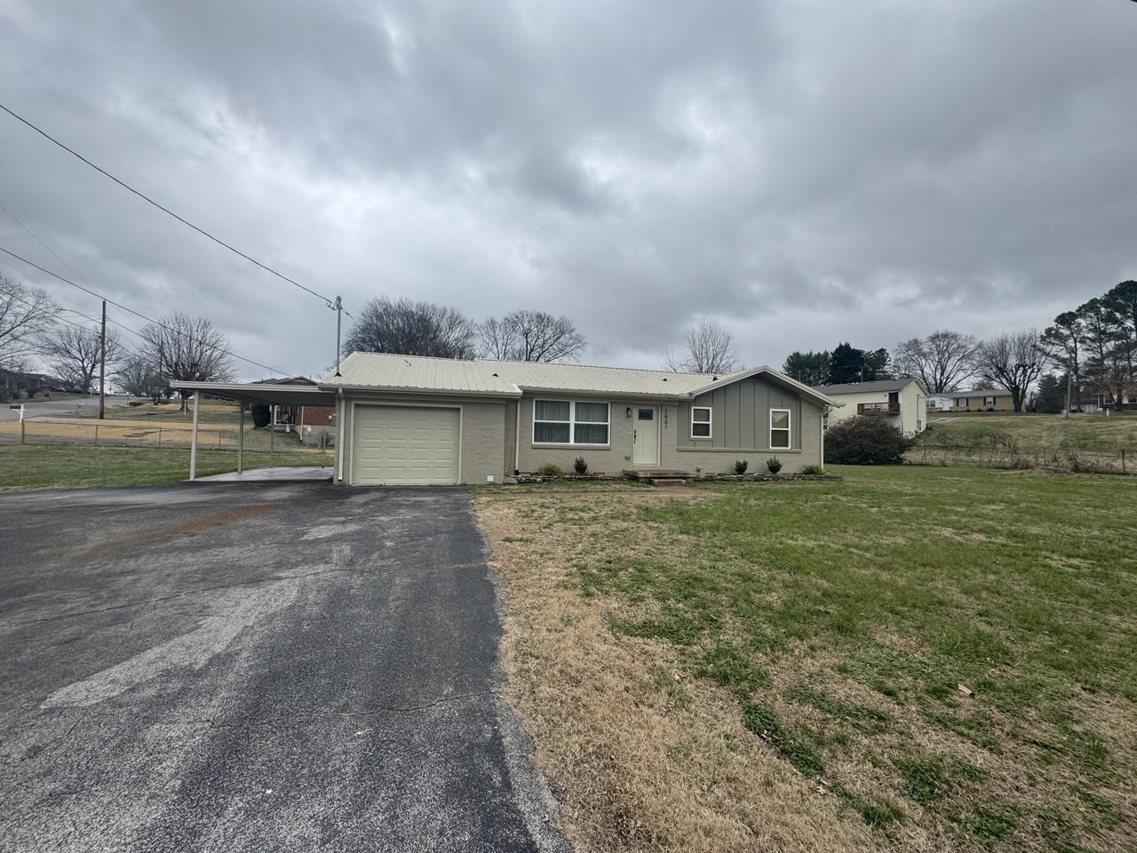 2801 Campbellsville Pike - Photo 2 of 15