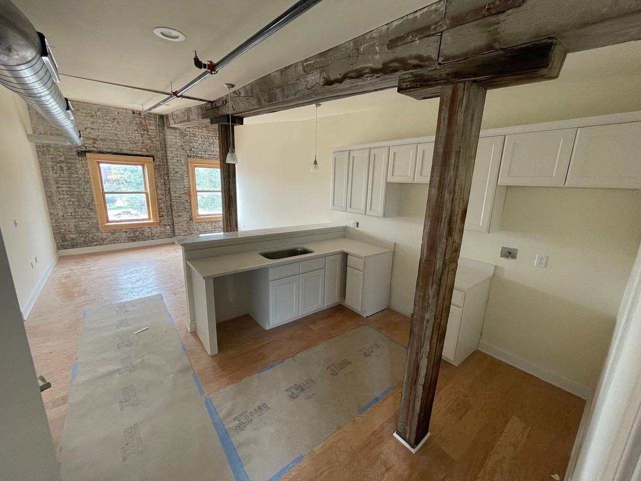 883 Broadway - Photo 3 of 10