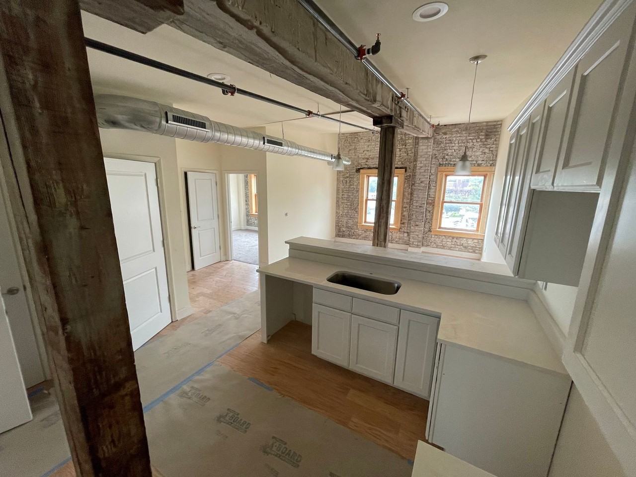 883 Broadway - Photo 5 of 10