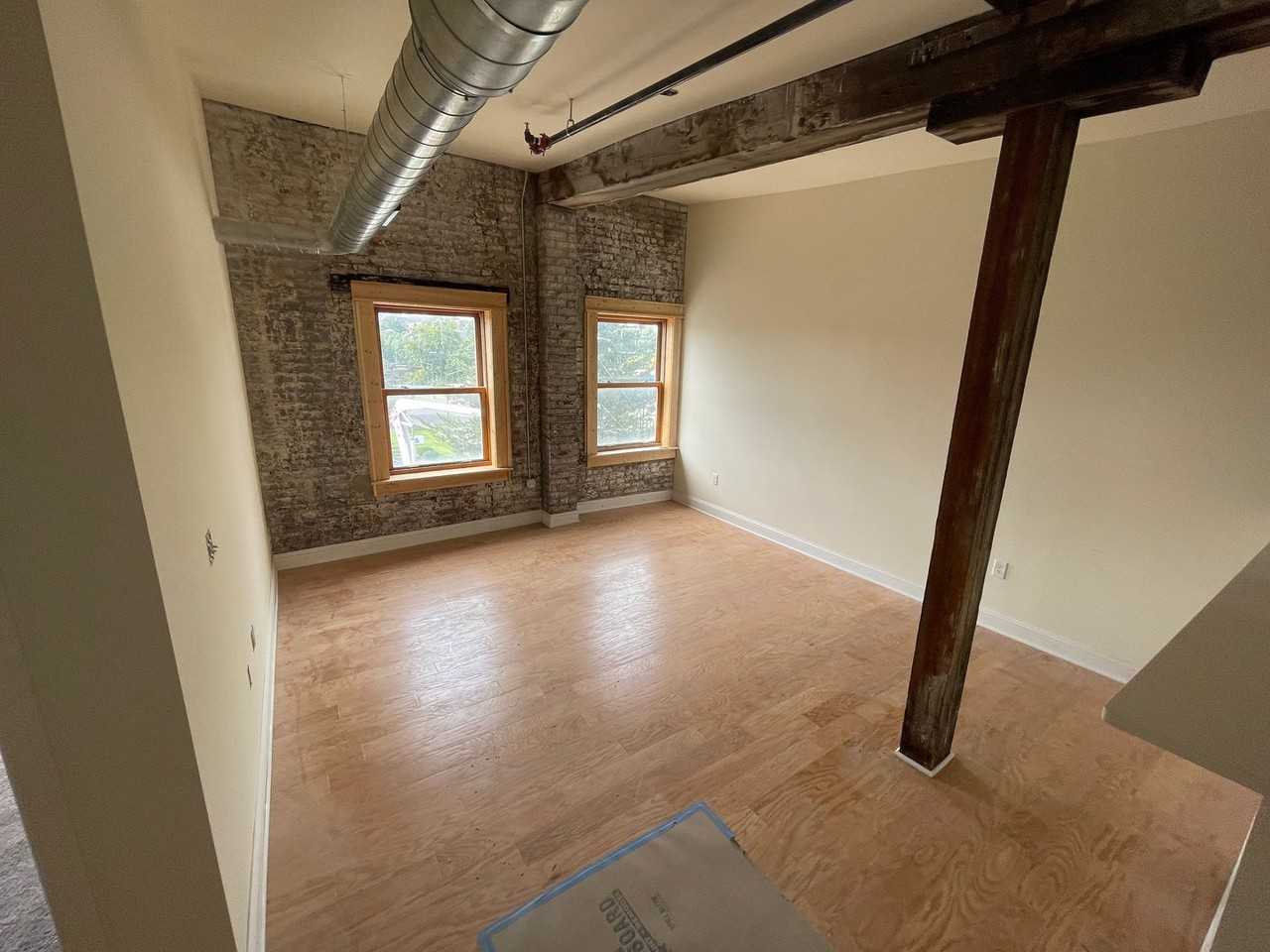 883 Broadway - Photo 6 of 10